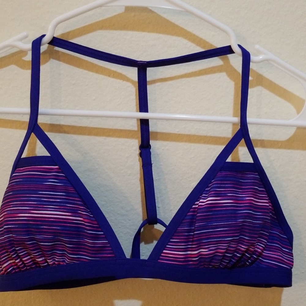 TYR Bathing Suit top with T back design Size 4/6